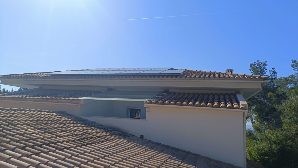 Installation einer Solaranlage auf einer Finca bei Bendinat